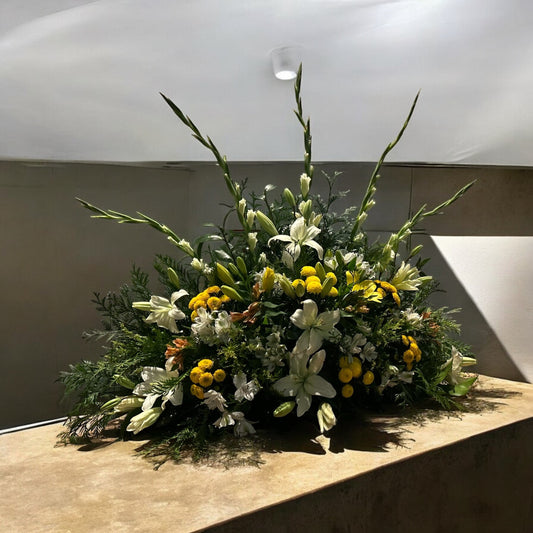 LARGE Center of Varied Flowers 