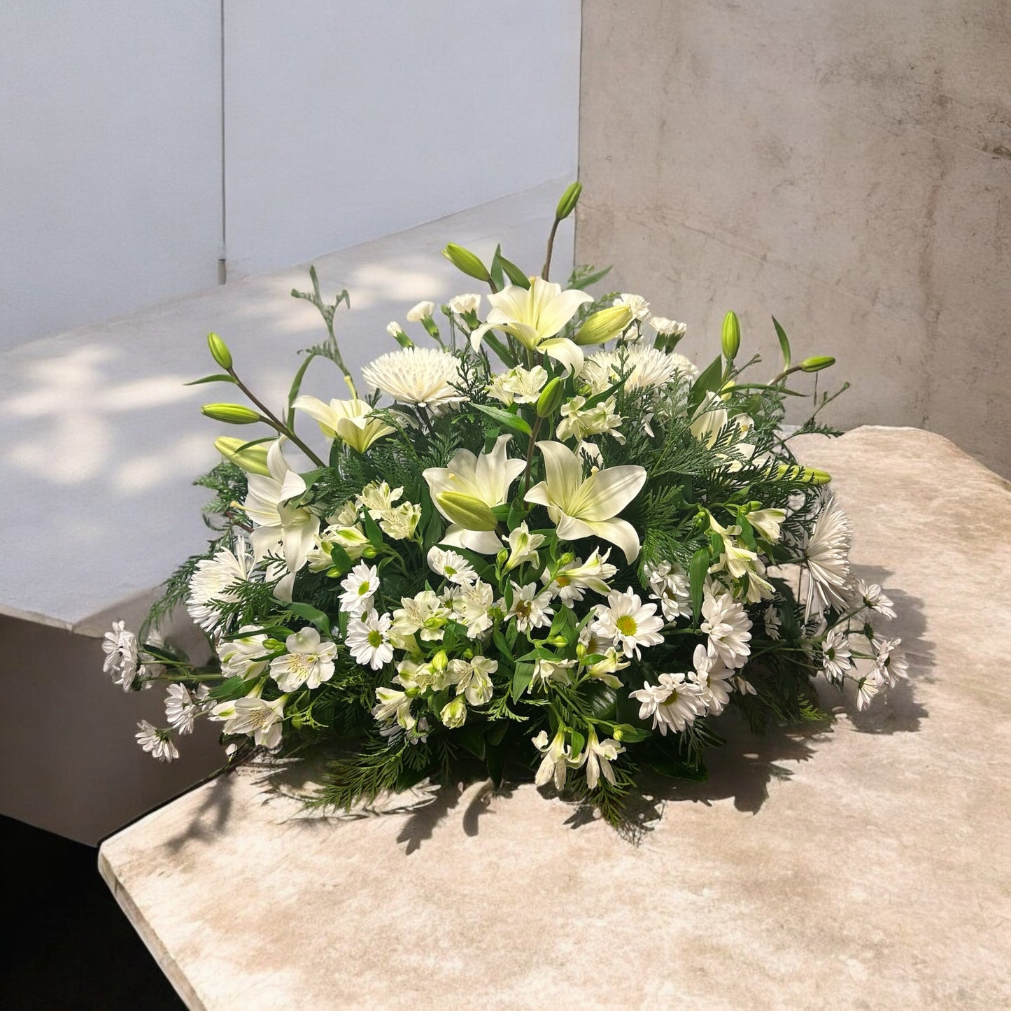 SMALL Centerpiece of Assorted Flowers